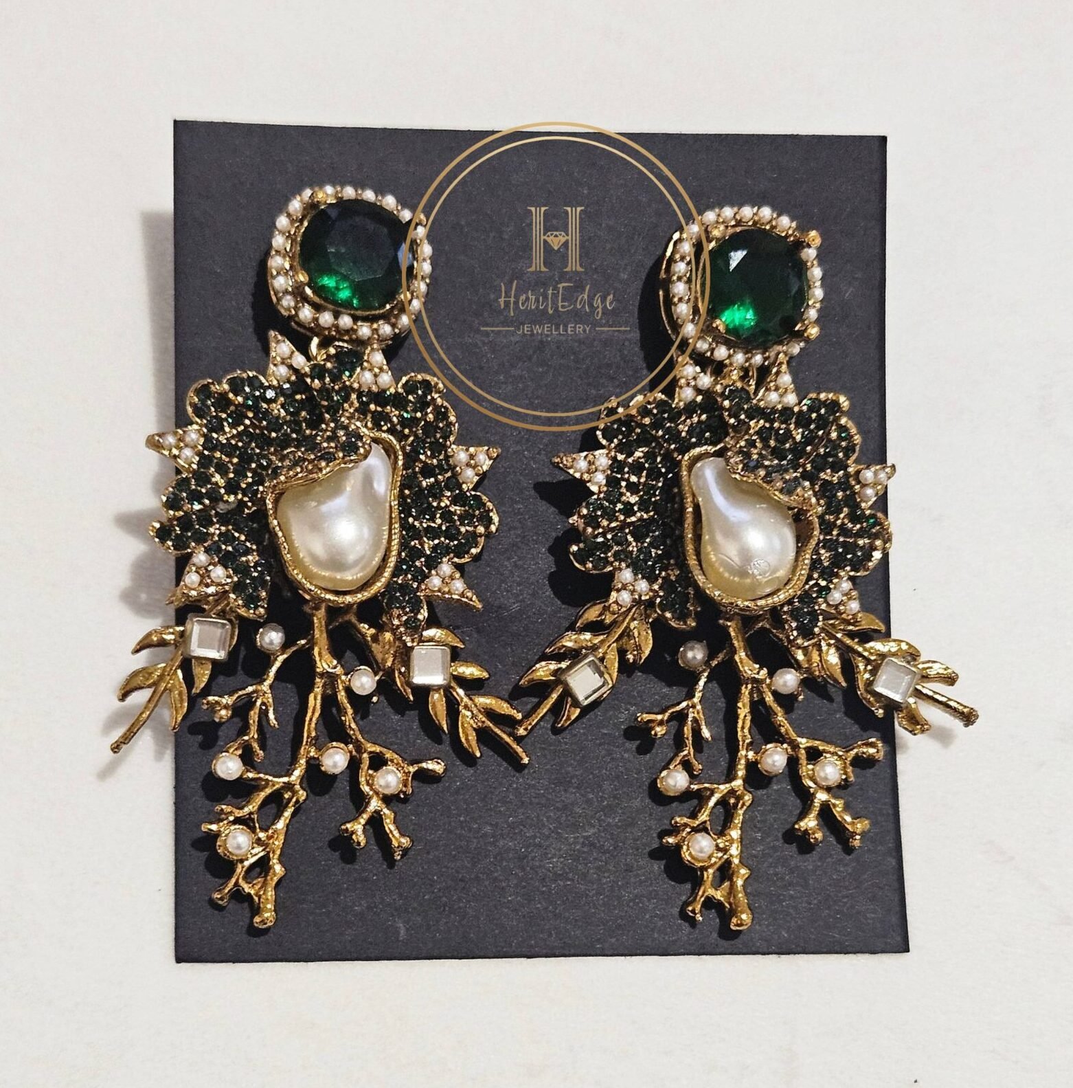 Crimson leaves - Image 2